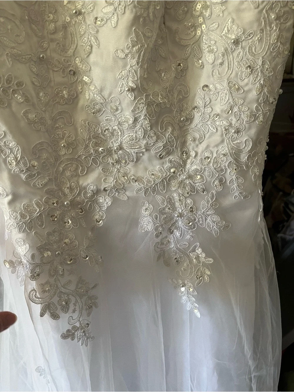 Breathtaking White Beaded Lace Wedding Dress - Beautiful - Picture 8 of 13